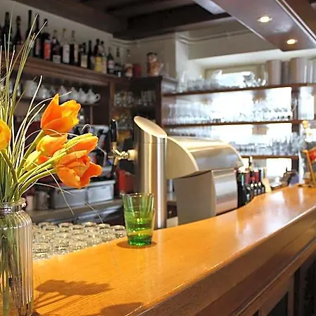 ホテル Restaurant Schweizerhaus